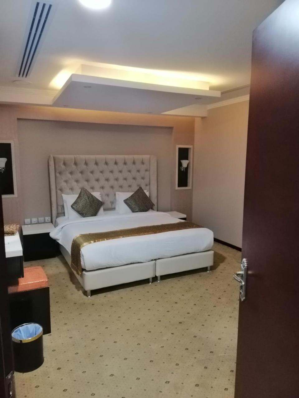 اصاله الشروق للأجنحه الفندقيه Al Khobar Exterior foto